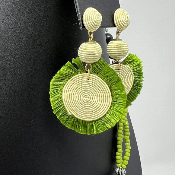 Vintage Green Acrylic and Black Wood Beads Jewelry 9 in. Necklace Earrings Set - Picture 5 of 14